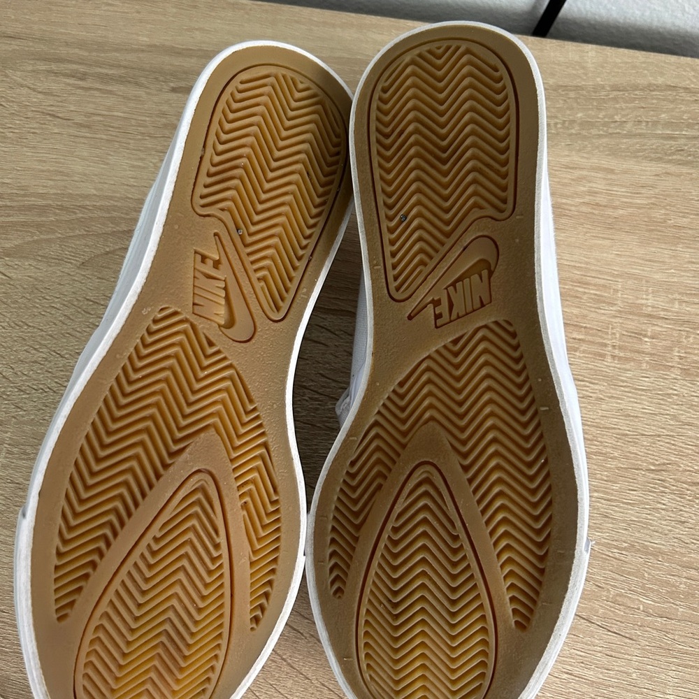 Nike slip on - Picture 8 of 9